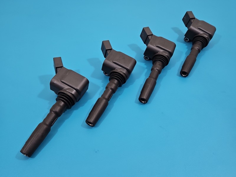 Cewka zapłonowa Skoda Fabia III 04E905110K 1.2 TSI (CJZD) Europejska, komplet