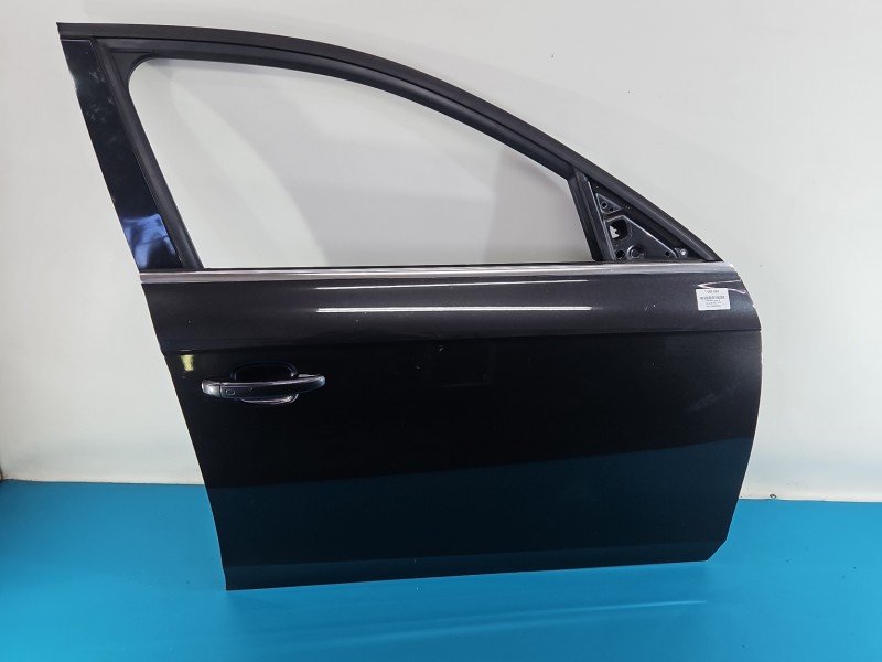 DRZWI PRZÓD PRAWE PASAŻERA AUDI A4 B8 4d LZ7L