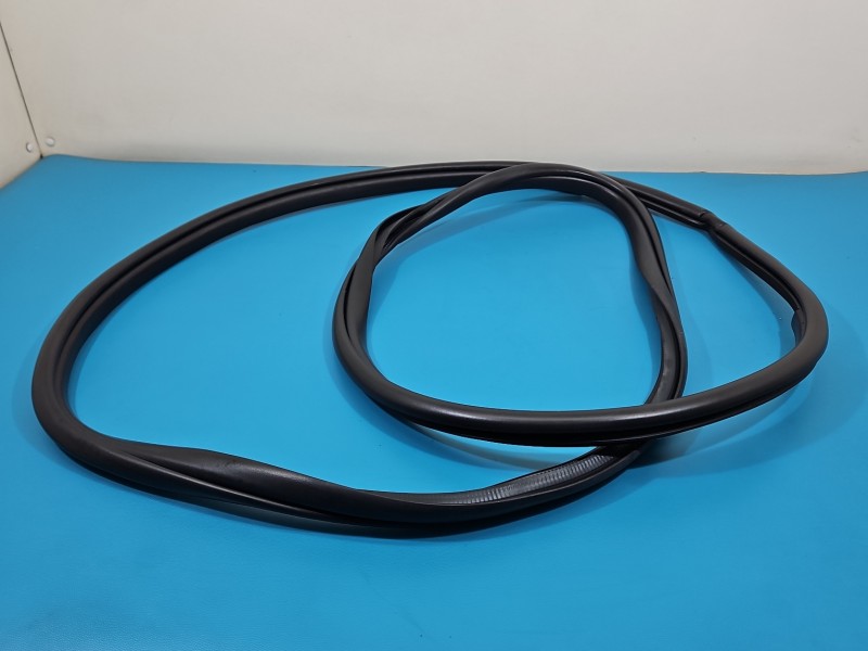 Uszczelka drzwi tył lewa LEXUS NX I 14-21