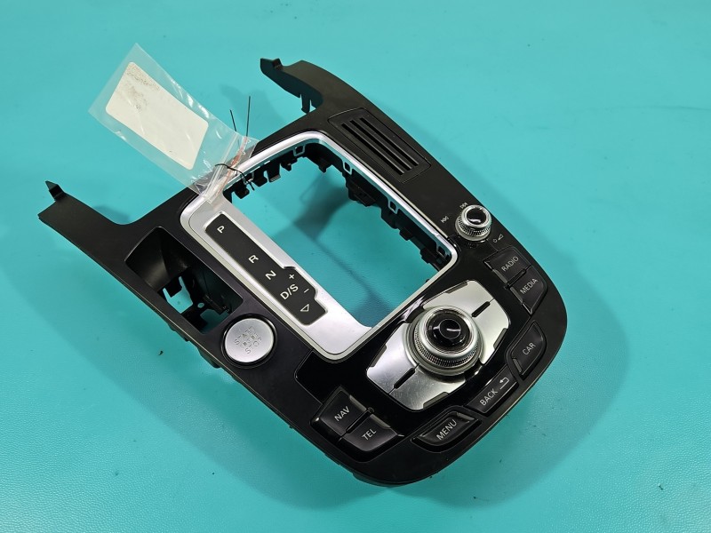 Przełącznik radia nawigacji panel AUDI Q5 08- 8T0919611L