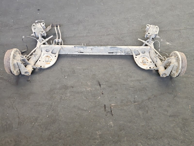 Tylna belka oś tył Renault Modus 1.5 dci