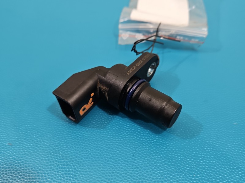 Czujnik położenia wałka rozrządu Ford Edge II 12K073-AC