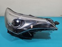 Reflektor prawy lampa przód Toyota Avensis III T27 EUROPA