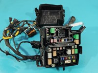 Skrzynka bezpieczników Hyundai Santa Fe III 12–18 912014Z574AA, 91941-4Z020, 91951-2W100