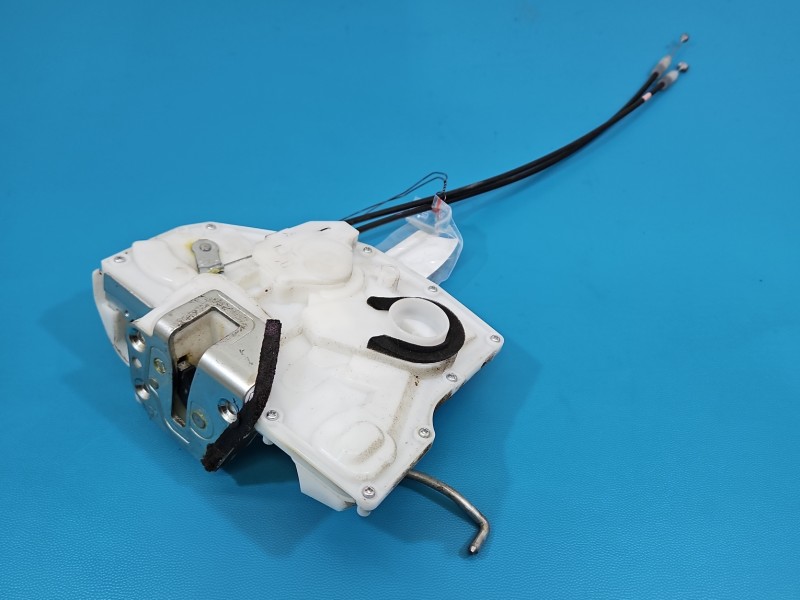 Zamek przód prawy Suzuki Swift Mk7 EUROPA 7pin 82201-68LA1