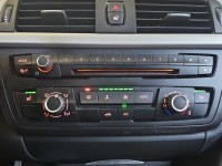Konsola panel nawiewu bmw F30