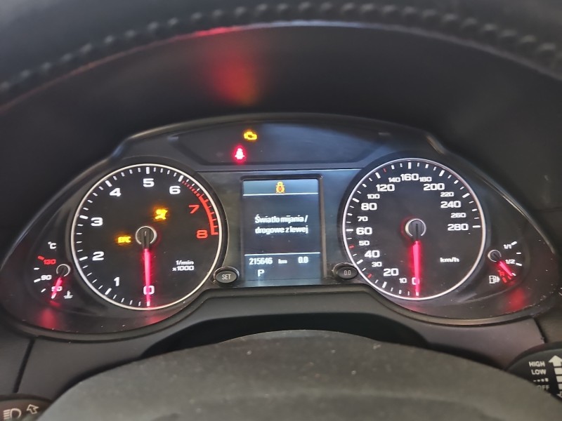 Licznik AUDI Q5 08- 8R0920930E 2.0 TFSI EUROPA