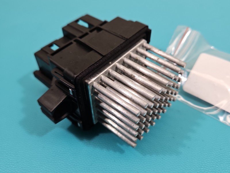 Opornik rezystor Ford S-max II MK2 F011500104