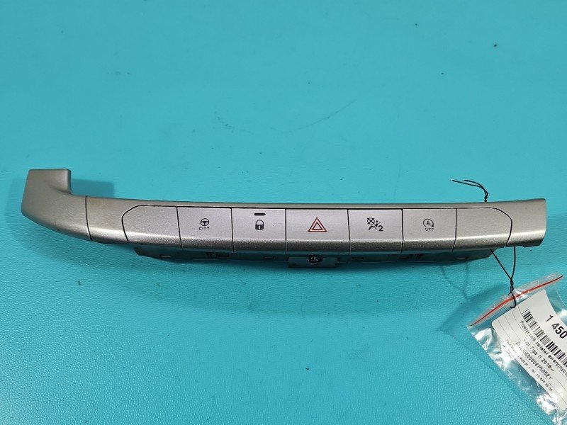 Przełącznik świateł awaryjnych Fiat Tipo II 15- 07356973610 Przełącznik świateł awaryjnych Fiat Tipo II 15- 07356973610