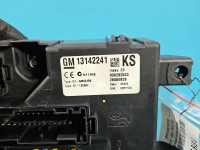 Skrzynka bezpieczników Opel Corsa D 13142241