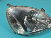 Reflektor prawy lampa przód Toyota Yaris I EUROPA