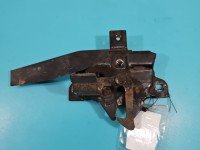 Zamek maski Opel Monterey