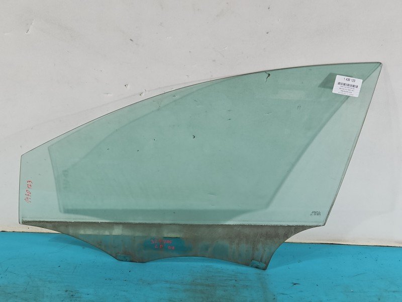 Szyba drzwi przód lewa Seat Ibiza IV 6J HB