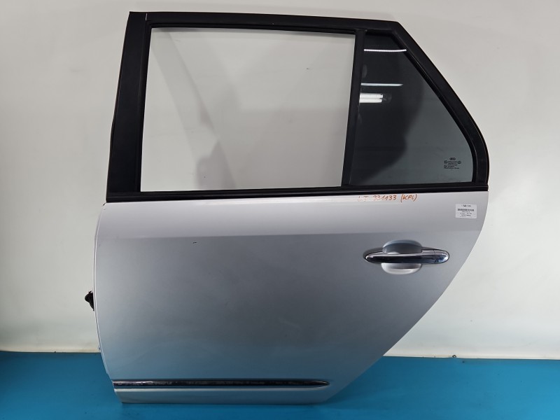 Drzwi tył lewe Kia Carens III 06-13 HB 5d srebrny 7S