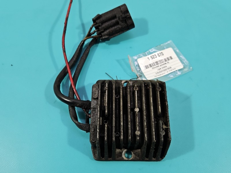 Sterownik moduł Ligier, Regulator napięcia Brak wtyczki na jednym przewodzie Ligier Ambra 4635-45A