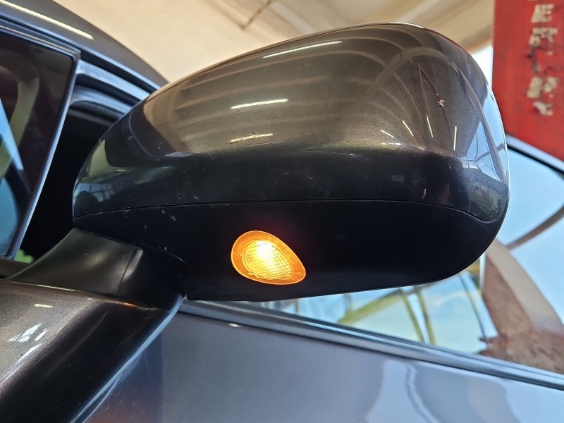 Lusterko lewe Toyota Verso 09- elektryczny, Europejska, Kod lakieru: 1g3, Rysy na obudowie 7 pin europa