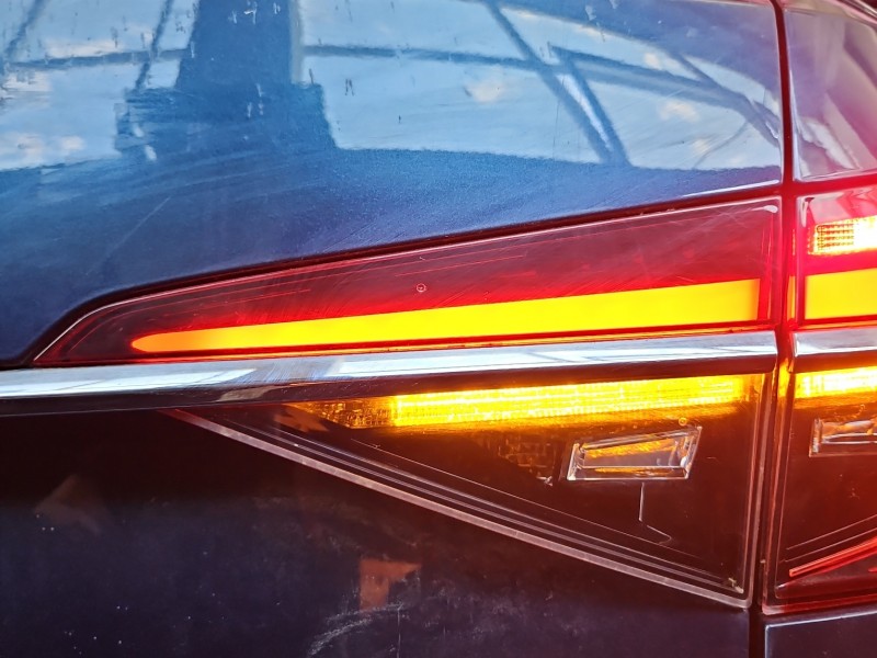 Lampa tył prawa klapy Skoda Superb III kombi EUROPA 3V9945308J, 81920202