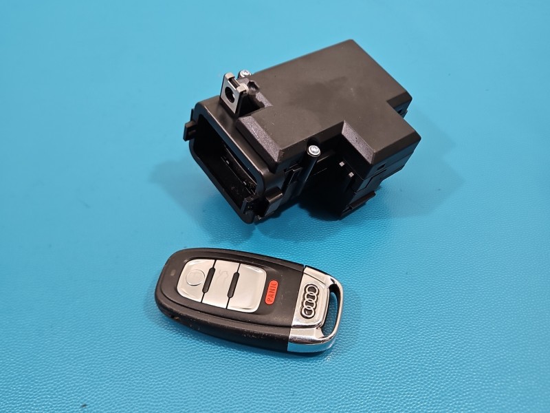 Stacyjka KLUCZYK WKŁADKA AUDI Q5 08- 8K0909131D