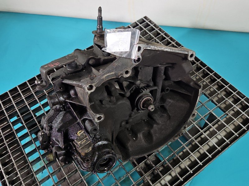 Skrzynia biegów 20CE45 Peugeot 206 1.4 8V wiel Skrzynia biegów 20CE45 Peugeot 206 1.4 8V wiel
