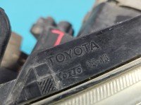 Reflektor lewy lampa przód Toyota Avensis II T25 EUROPA