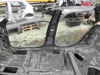 Próg prawy SŁUPEK ŚRODKOWY B AUDI A6 C7 sedan 4d czarny LY8X