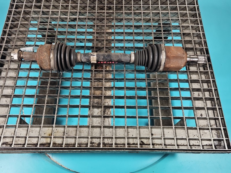 Półoś przód lewa Alfa romeo Giulietta 1.4 T manual