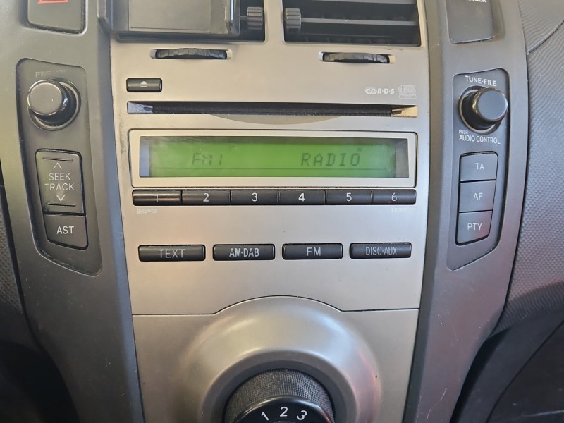Radio fabryczne Toyota Yaris II 86120-0D490 radioodtwarzacz