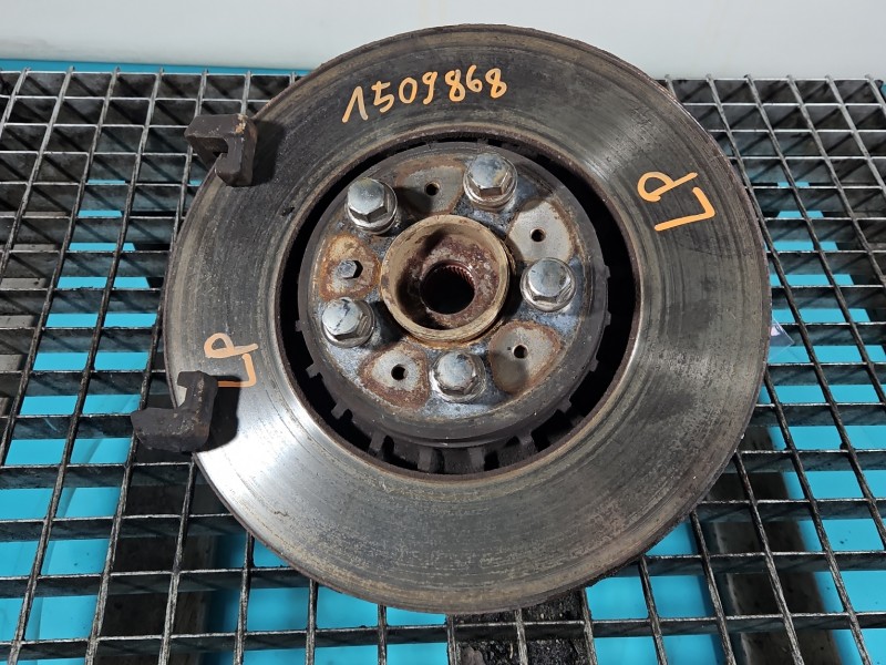 Zwrotnica lewa piasta przód 2.4 D5 (D5244T) Volvo XC90 I 02-