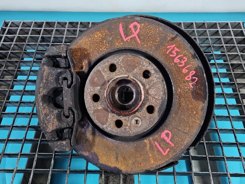 Zwrotnica lewa piasta przód 2.0 16V VOLVO V70 III