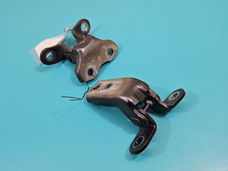 Zawias drzwi przód prawy Toyota Rav4 IV