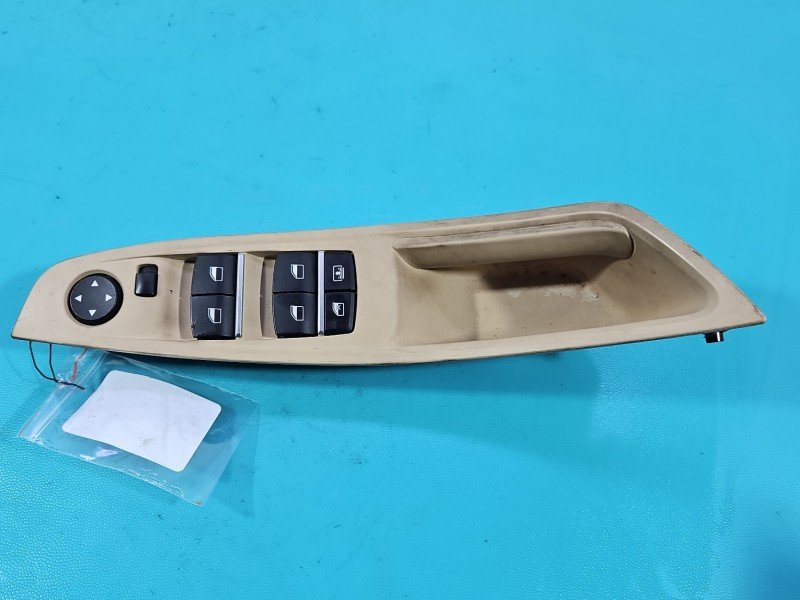 Przełącznik szyb Bmw f10 f11 9241952-01, L4-0054, 9183537 Producent części: BMW EU Przełącznik szyb Bmw f10 f11 9241952-01, L4-0054, 9183537 Producent części: BMW EU