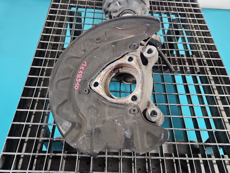 Zwrotnica prawa piasta przód 2.0 TSI (DKZA) Skoda Octavia III