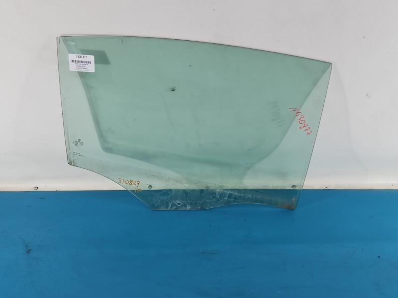 Szyba drzwi tył prawa Vw Passat B8 sedan