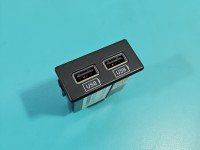 Gniazdo USB Jeep Grand Cherokee IV WK2 68145567AA