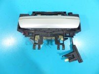 Klamka przód lewa zewnętrzna Audi A8 D3 4E1837885 srebrny