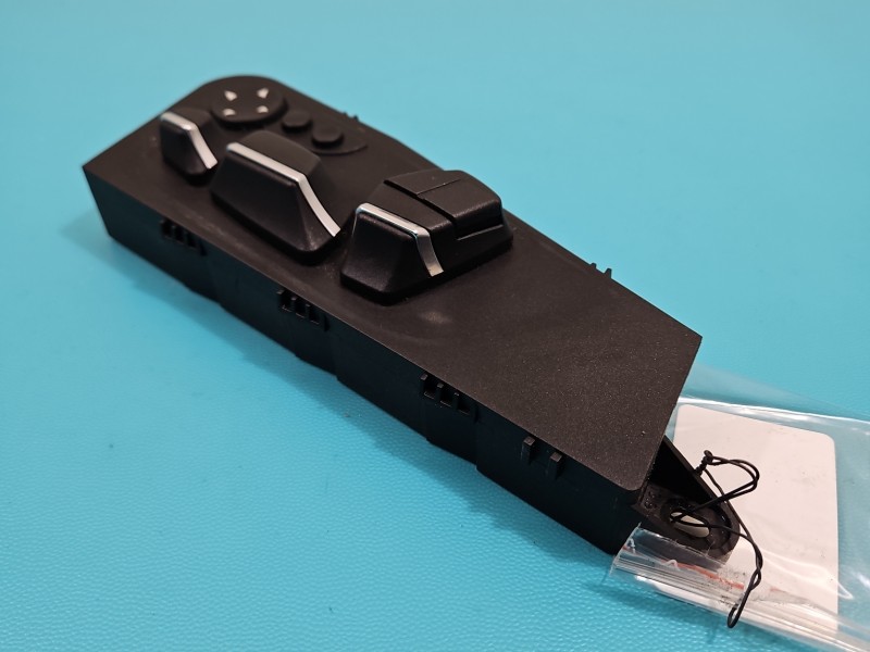 Przełącznik Producent części: BMW, Regulacji fotela . LEWY PRZÓD 6 PIN BMW F01 9163270, 53439700