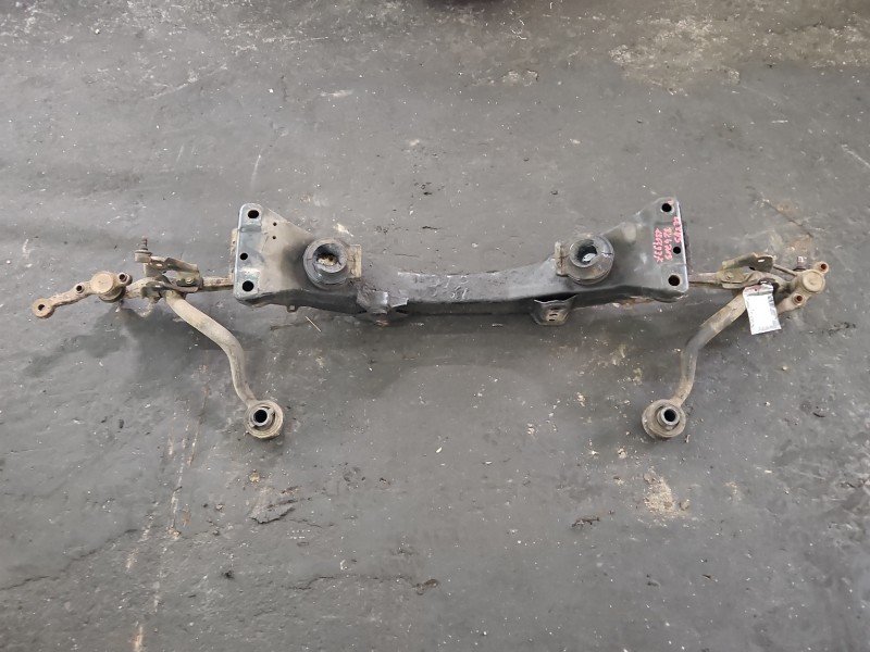 WÓZEK KOŁYSKA TRAWERS Sanki Belka silnika LEXUS IS I 98-05 2.0 16V