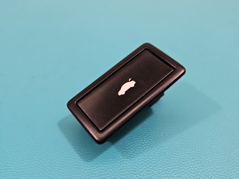 Przełącznik Producent części: Audi, Europejska, KLAPY BAGAŻNIKA AUDI Q5 08- 3D0959831D