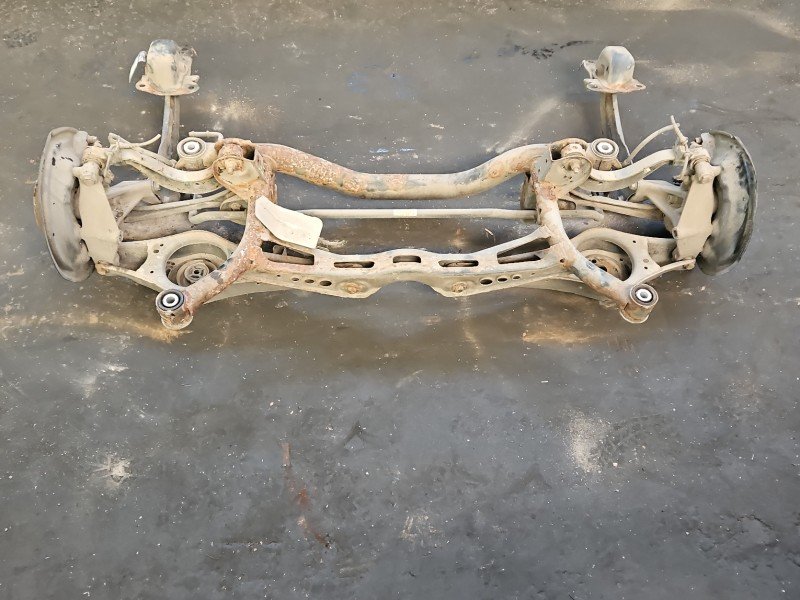 Tylna belka oś tył Vw Passat CC 2.0 TDI Tylna belka oś tył Vw Passat CC 2.0 TDI