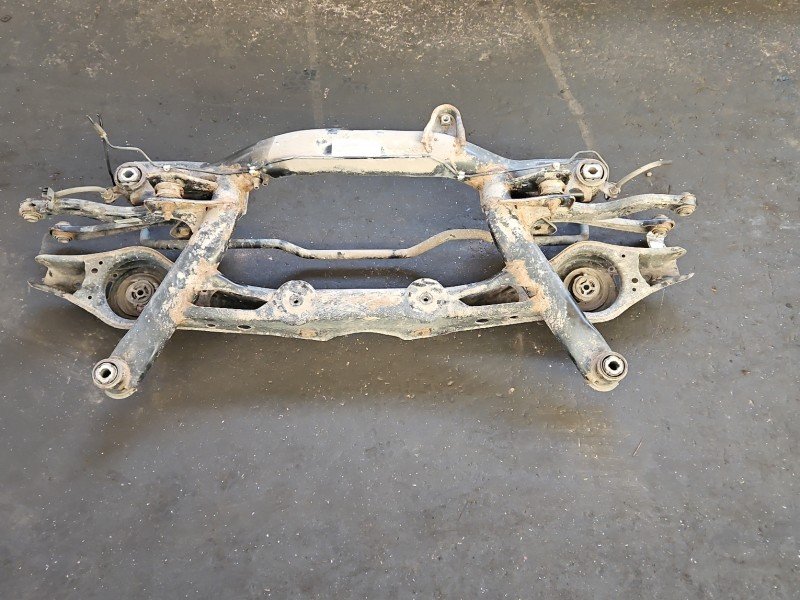 Tylna belka oś tył Vw Passat B7 2.0 tdi Tylna belka oś tył Vw Passat B7 2.0 tdi