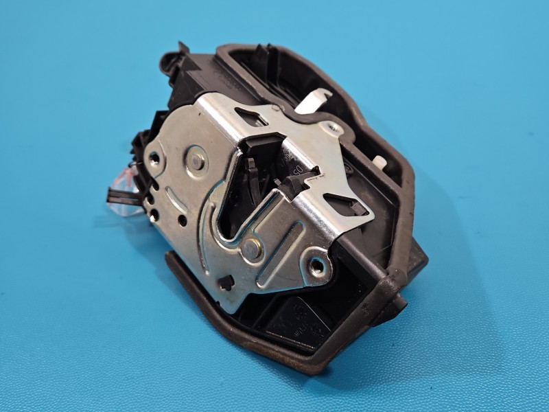 Zamek przód prawy 7276682 BMW X6 E71 EUROPA Producent części: BMW, 5 PIN