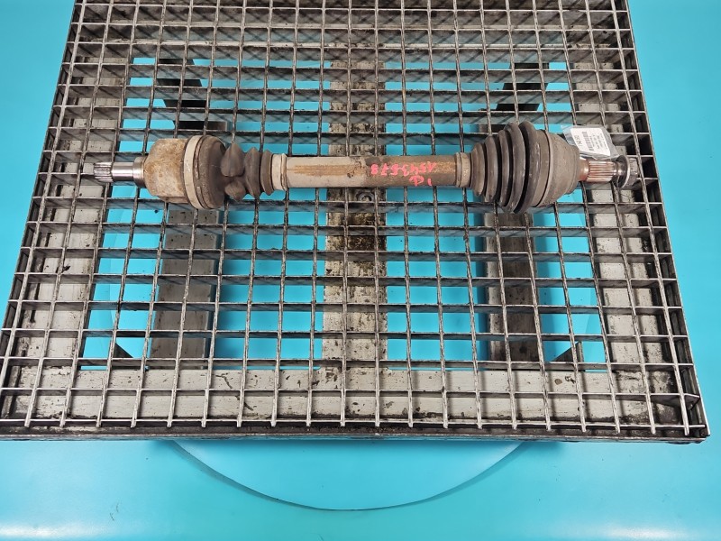 Półoś przód lewa Peugeot 5008 1.6 hdi manual