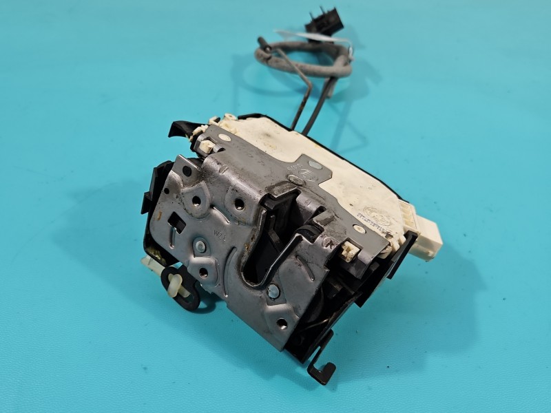 Zamek przód lewy 0556768-09 Mini Cooper One II R56 06- EUROPA Producent części: MINI, 7PIN