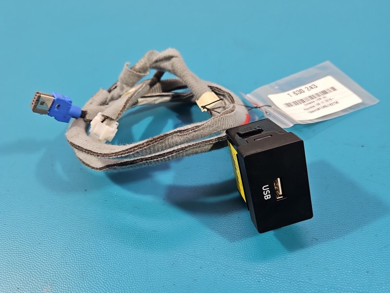 Gniazdo USB Hyundai I30 III 16- 96122-J9000