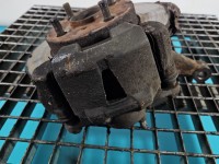 Zacisk przód prawy Toyota Yaris I 1.4 D4D