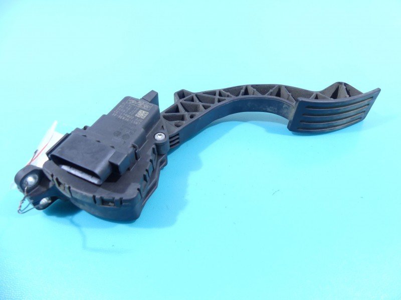 Pedał gazu potencjometr Ford Focus Mk2 4M51-9F836-AK 1.6 tdci