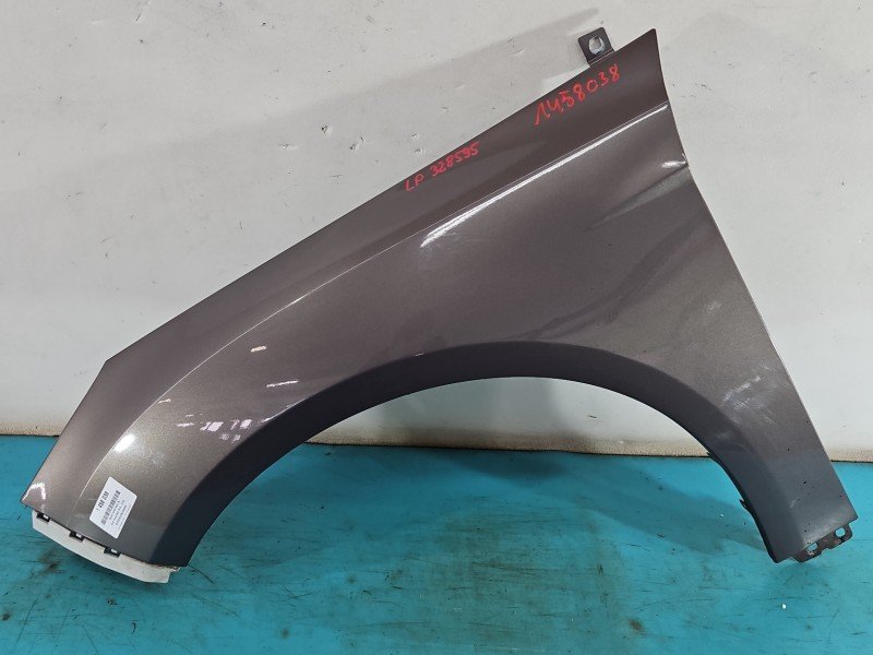 Błotnik przód lewy Ford Focus Mk3 beżowy VB Błotnik przód lewy Ford Focus Mk3 beżowy VB