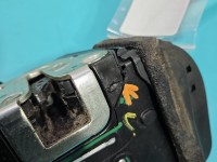 Zamek przód lewy 81310-3U000 Kia Sportage III 10-15 EUROPA Producent części: KIA, delikatne pękniecie obudowy, 6 pin