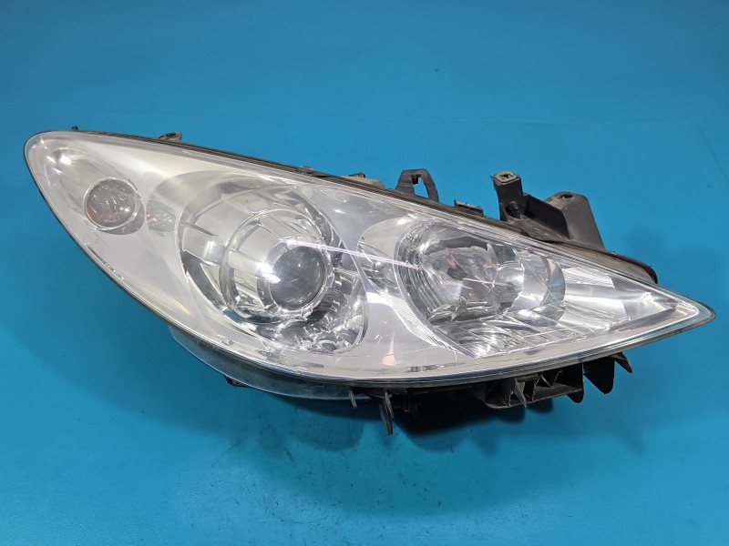 Reflektor prawy lampa przód Peugeot 307 EUROPA 9681832280