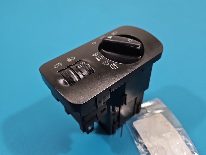 Przełącznik włącznik świateł Seat Toledo II Leon I 1M1941531L